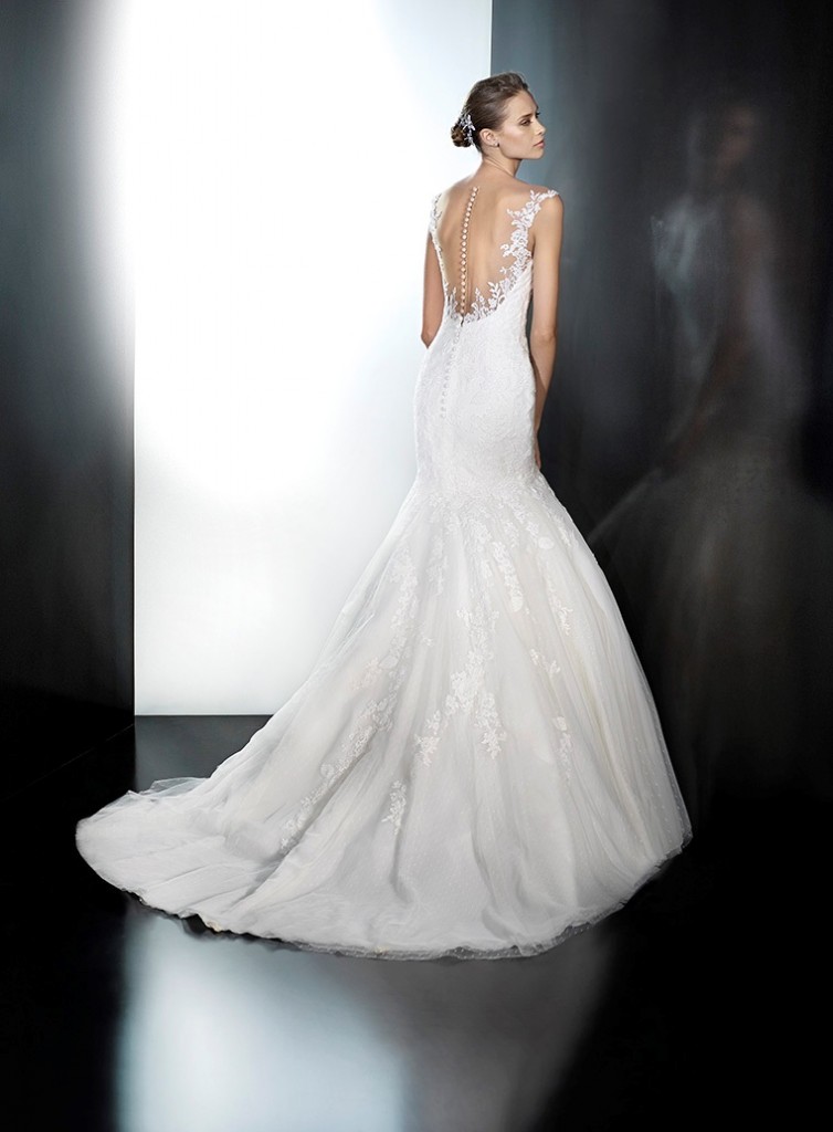 backless bridal gown