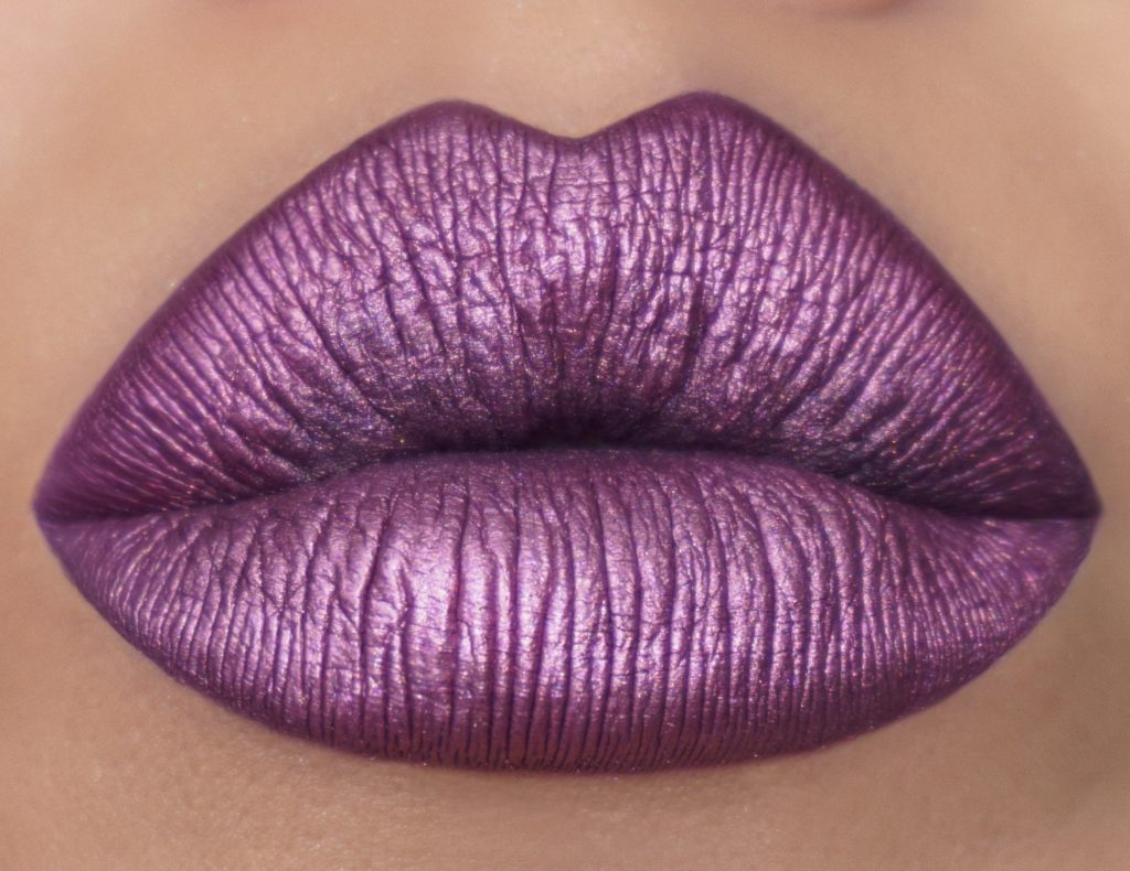 How To Create A Metallic Lip Look