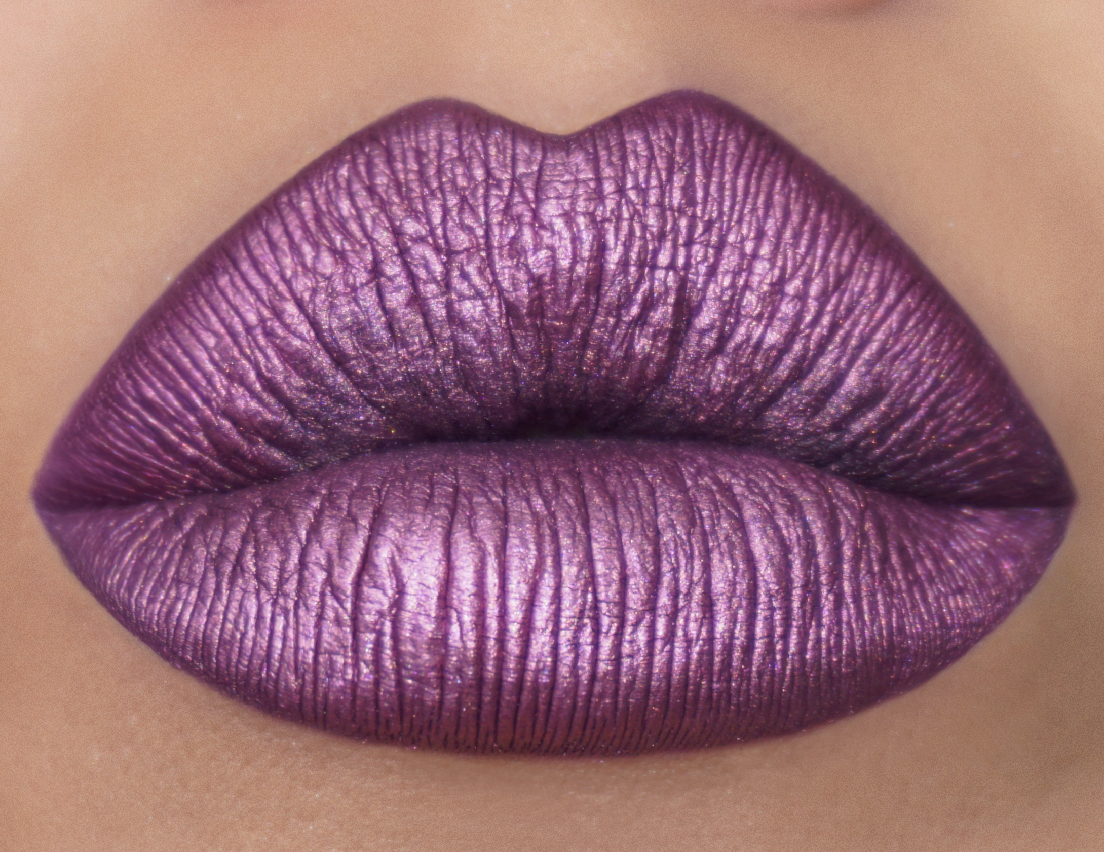 How To Create A Metallic Lip Look