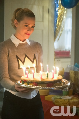 betty cooper, halloween,Get the Look for Halloween: Betty Cooper from Riverdale, riverdale