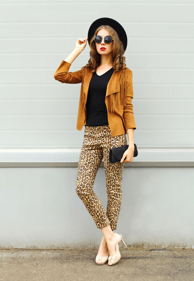 leggings, how to wear leggings this fall, leatherr leggings, athleisure leggings, patterned leggings