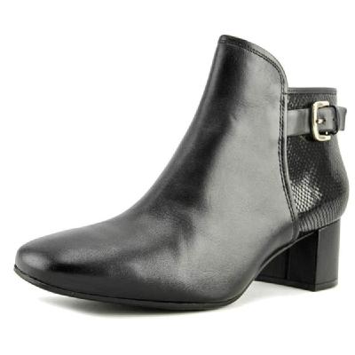 These Amazing Boots Are On Sale NOW, sale, boots, boots for sale, holiday, holiday style, style, fashion, fashion finds