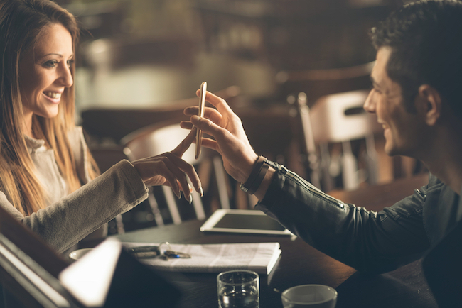 Dating App Openers That Will Get an Instant Response - Loren's World